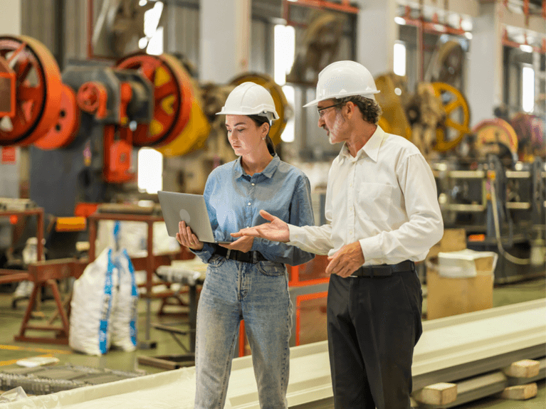 Revolutionizing Manufacturing Communication with AI: A Strategic Advantage