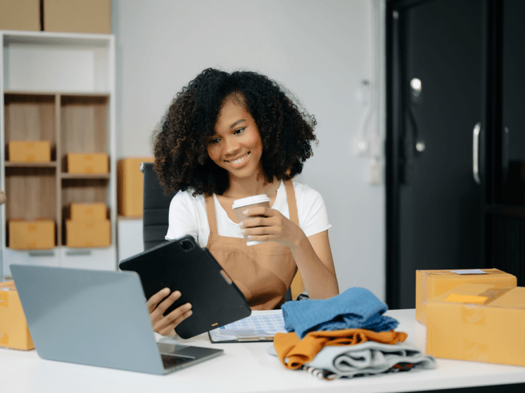 Your E-Commerce & Retail Lifeline: How to Conquer Seasonal Spikes with Voice AI Agents