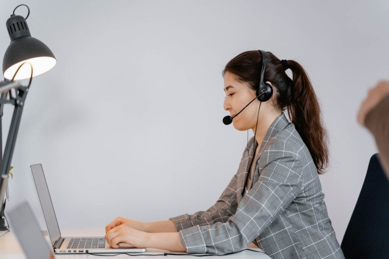 hosted contact center agent working