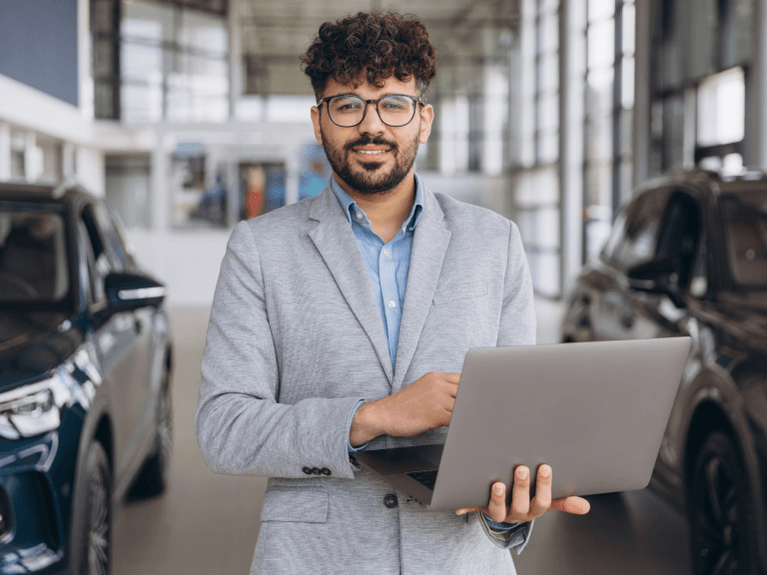 Enhancing Customer Experience in the Automotive Industry with AI-Powered VoIP Solutions