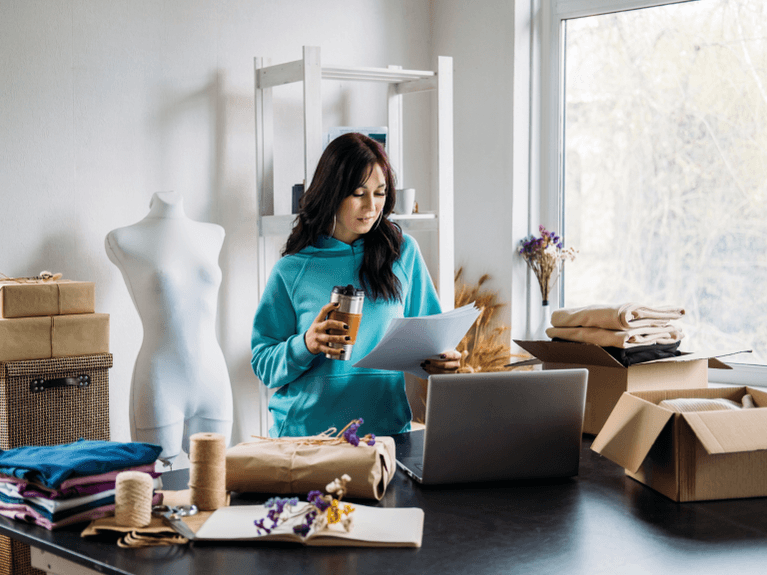 Streamlining E-commerce Operations with Unified Communications